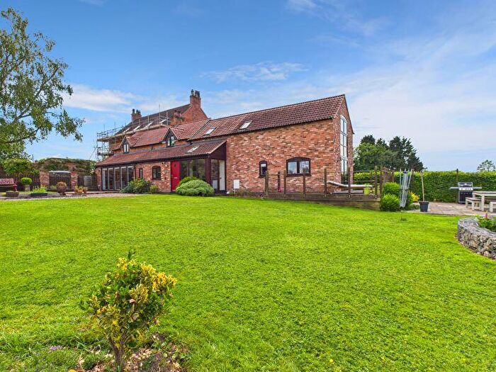 4 Bedroom Barn Conversion For Sale In Droitwich Road, Bradley Green, B96