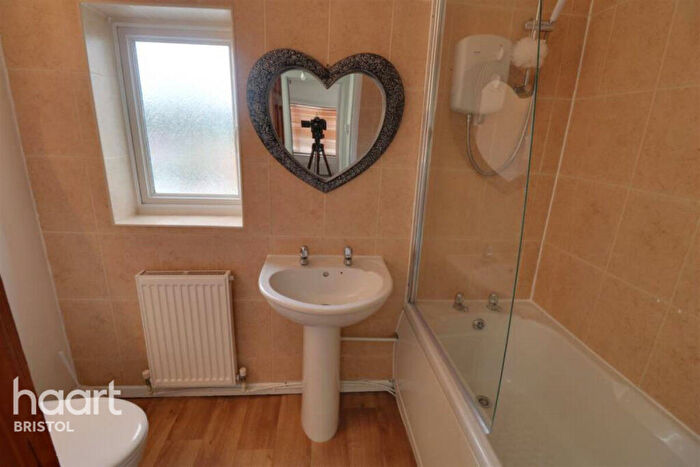 3 Bedroom Apartment To Rent In Cranleigh Court Road, Bristol, BS37