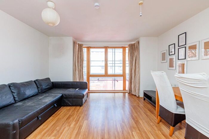 1 Bedroom Flat For Sale In Ratcliffe Court, St Phillips, BS2