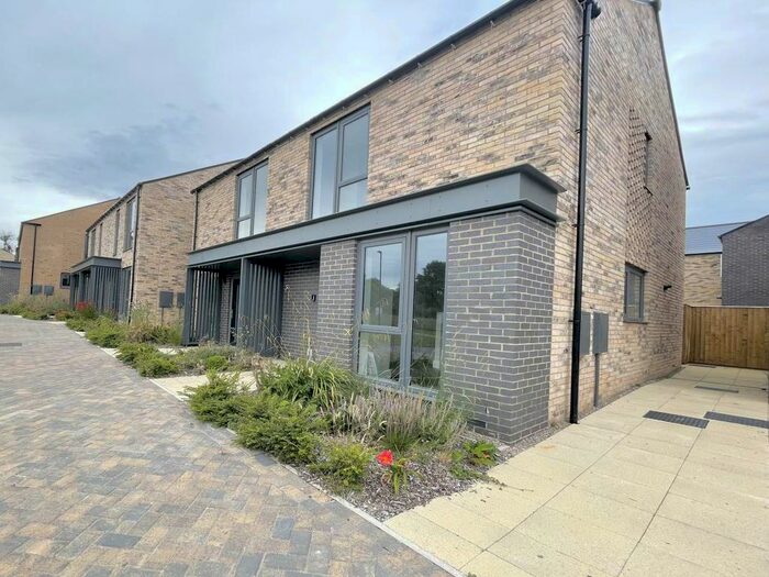 2 Bedroom Property To Rent In Thruscross Close, Harrogate, HG3