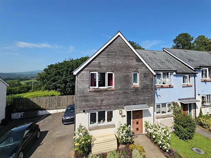 3 Bedroom End Of Terrace House For Sale In Holt Close, Yelverton, PL20