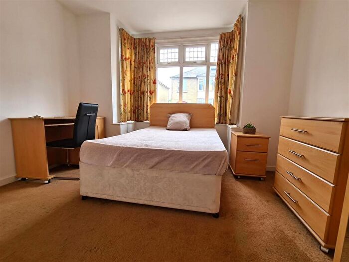 6 Bedroom House To Rent In Elizabeth Way, Cambridge, CB4