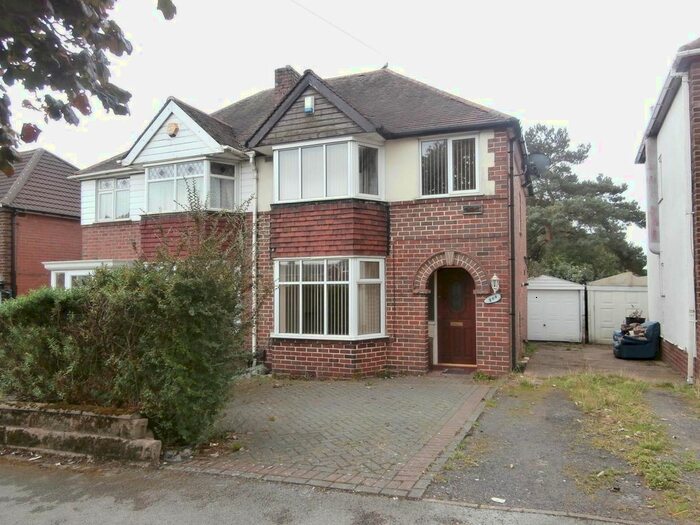 3 Bedroom Semi-Detached House To Rent In Jiggins Lane, Birmingham, B32