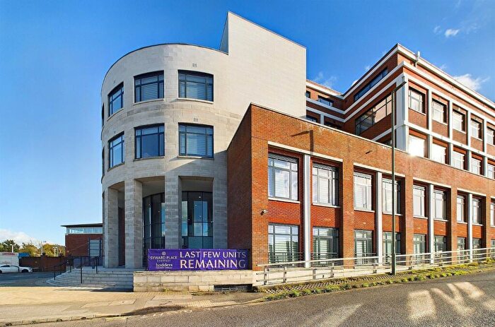 2 Bedroom Apartment To Rent In Surrey, KT16