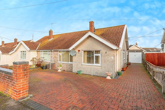 2 Bedroom Bungalow For Sale In South Lawn, Locking, Weston-Super-Mare, Somerset, BS24