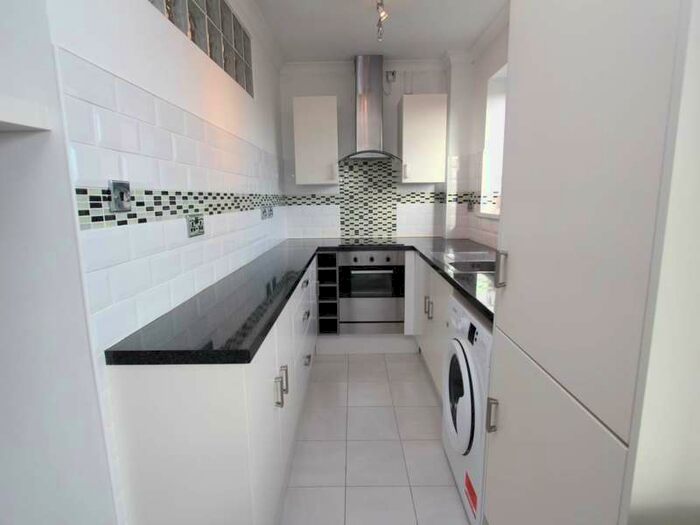 2 Bedroom Flat To Rent In Plas Cleddau, Cwm Talwg, Barry, CF62