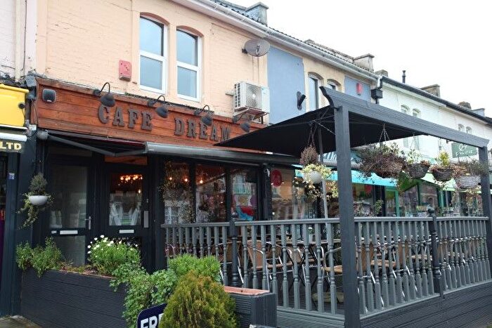 2 Bedroom Flat To Rent In Gloucester Road, Bishopston, Bristol, BS7