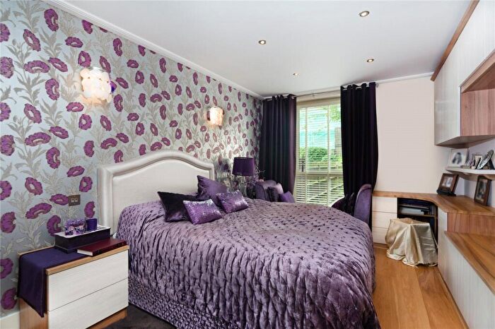 2 Bedroom Apartment To Rent In Queens Terrace, St John's Wood, London, NW8