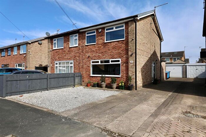 3 Bedroom Semi-Detached House For Sale In Paxdale, Hull, HU7