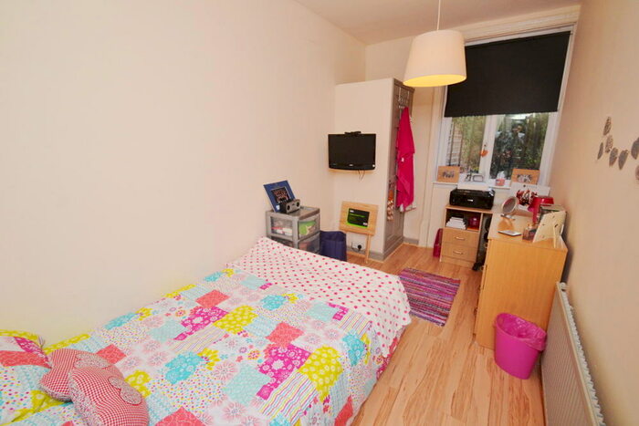 3 Bedroom Flat To Rent In Mount Hooton Road, Nottingham, NG7