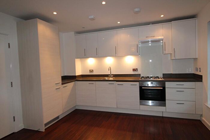 2 Bedroom Apartment To Rent In Glenalmond Avenue, Cambridge, Cambridgeshire, CB2