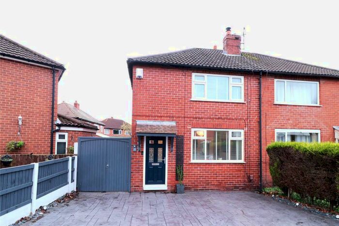 2 Bedroom Semi-Detached House To Rent In Naseby Road, Stockport, Greater Manchester, SK5