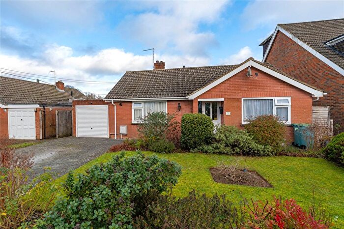 2 Bedroom Bungalow For Sale In Chestnut Drive, Kingswood, Maidstone, ME17