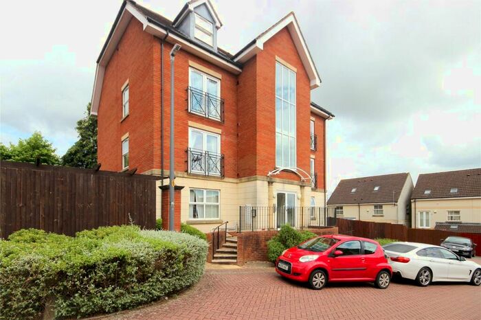 2 Bedroom Apartment To Rent In Kingswood Heights, Kingswood, Bristol, BS15