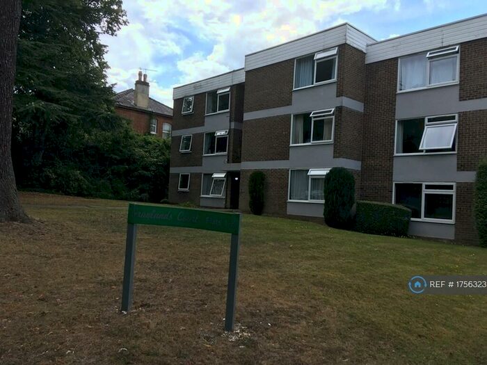 1 Bedroom Flat To Rent In Upper Edgeborough Road, Guildford, GU1
