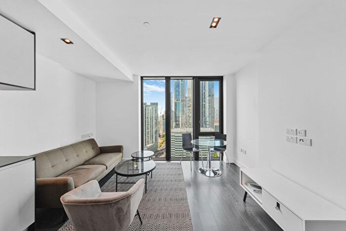 1 Bedroom Flat To Rent In Amory Tower, Marsh Wall, E14