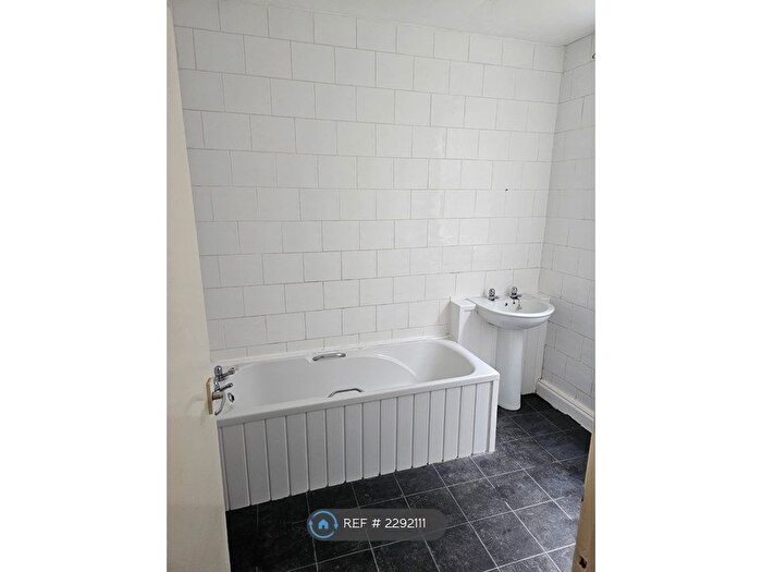 1 Bedroom Flat To Rent In Albany Street, Hull, HU3