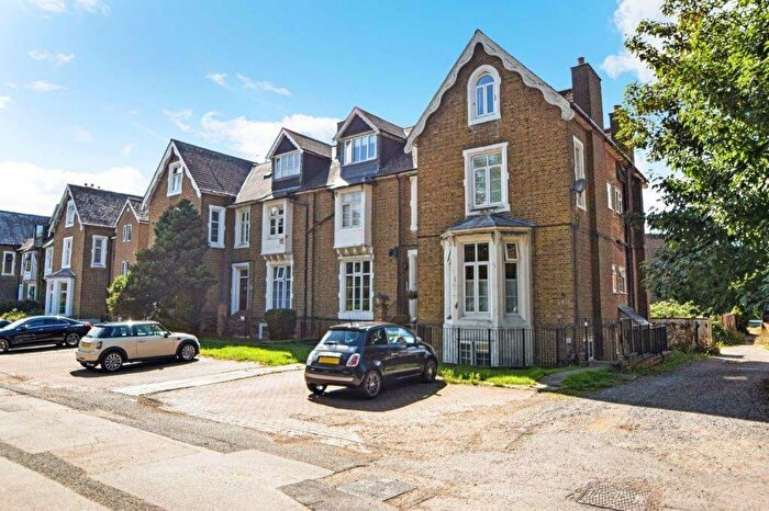 1 Bedroom Apartment To Rent In Upton Park, Slough, Berkshire, SL1