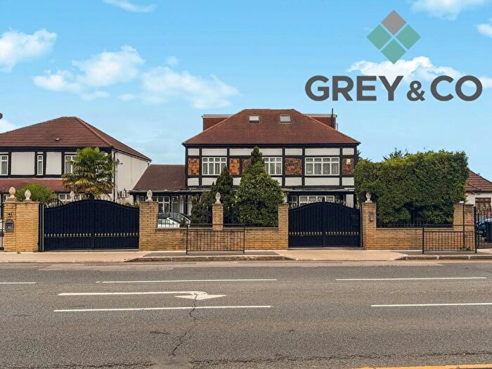 6 Bedroom Detached House For Sale In Salmon Street London, NW9