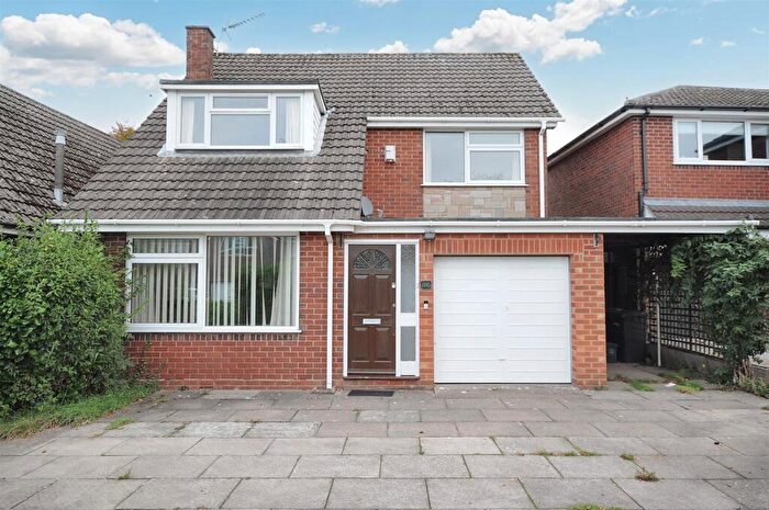 3 Bedroom Detached House For Sale In Paris Avenue, Newcastle, ST5