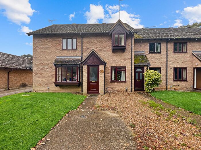 2 Bedroom Terraced House To Rent In Kingfisher Close, Sawston, Cambridge, CB22