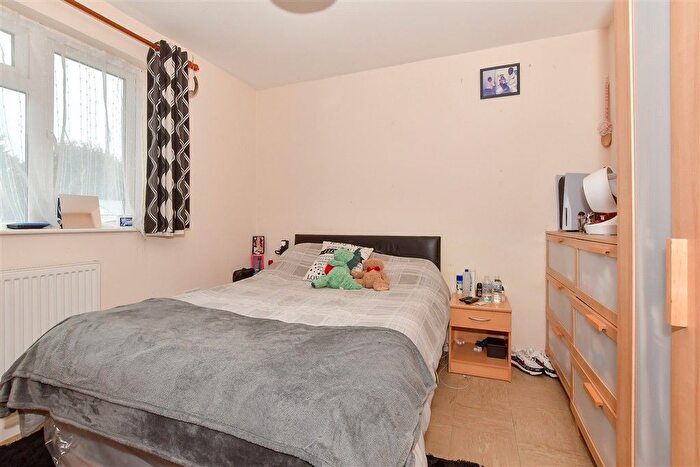 3 Bedroom Terraced House For Sale In Sancroft Avenue, Canterbury, Kent, CT2