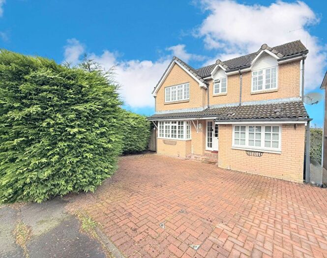 4 Bedroom Detached House For Sale In Gardrum Gardens, Sheildhill, FK1
