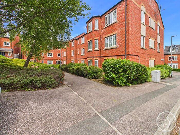 2 Bedroom Flat For Sale In Broadlands Gardens, Pudsey, LS28