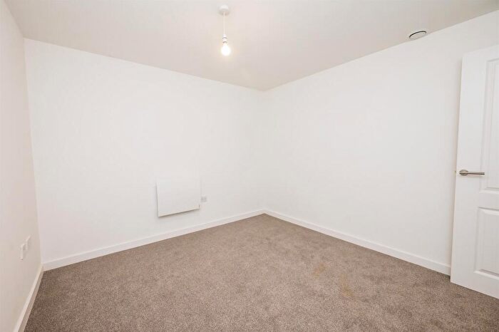 1 Bedroom Apartment For Sale In Eden Avenue, Birmingham, B12