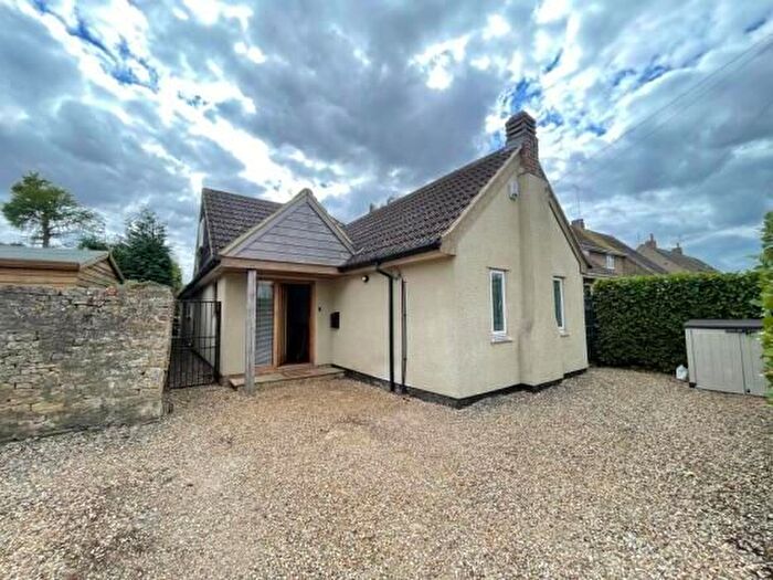 4 Bedroom Cottage To Rent In High Street, Towcester, NN12