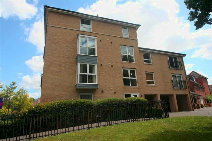2 Bedroom Flat To Rent In Lillymill Chine, Chineham, Basingstoke, RG24