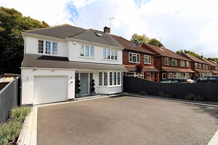 5 Bedroom Semi-detached House For Sale In Chipstead Way, Banstead, SM7