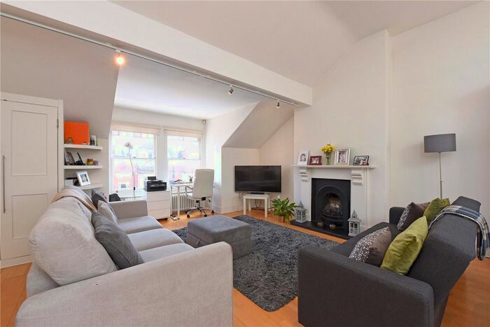 1 Bedroom Flat To Rent In Carmalt Gardens, London, SW15