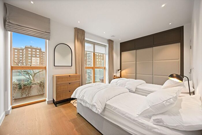 2 Bedroom Flat For Sale In Queens Park Place, Albert Road, NW6