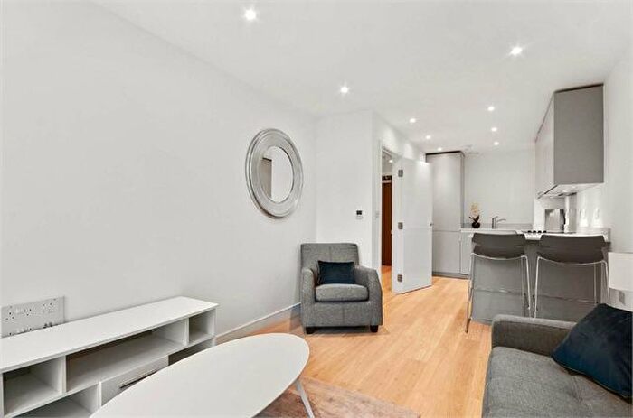 1 Bedroom Flat To Rent In Pinnacle Apartments, Saffron Central Square, Croydon, CR0