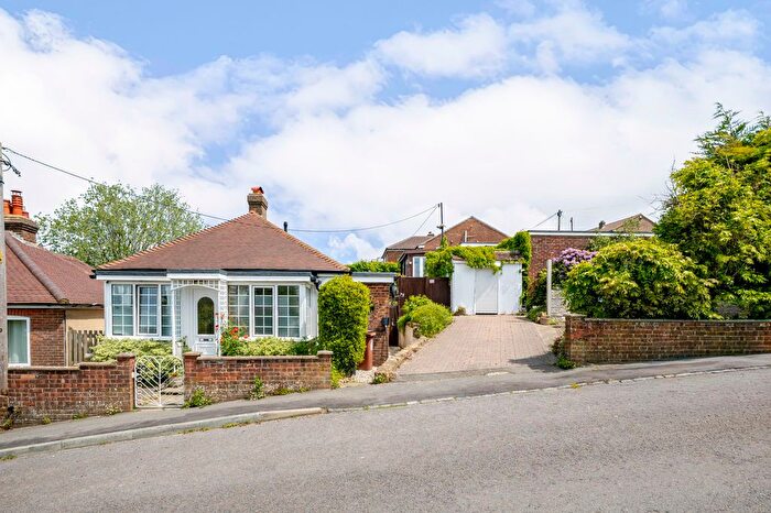 3 Bedroom Detached Bungalow For Sale In Highview Road, Heathfield, TN21