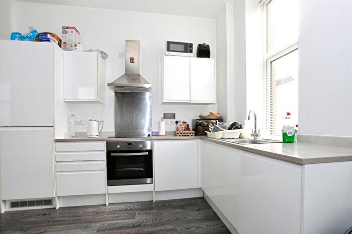 2 Bedroom Flat For Sale In Vicarage Farm Road, Peterborough, PE1