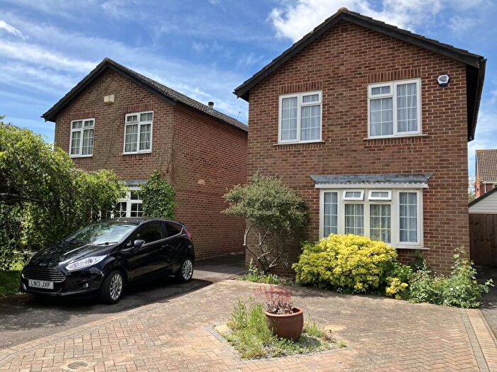 3 Bedroom Detached House For Sale In Malthouse Gardens, Marchwood, Southampton, SO40
