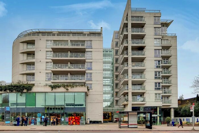 2 Bedroom Flat To Rent In Upper Richmond Road, London, SW15