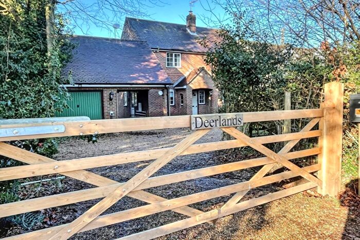 3 Bedroom Detached House For Sale In Frogham, SP6