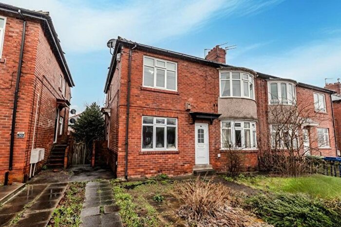 2 Bedroom Flat For Sale In Benton Road, High Heaton, Newcastle Upon Tyne, NE7