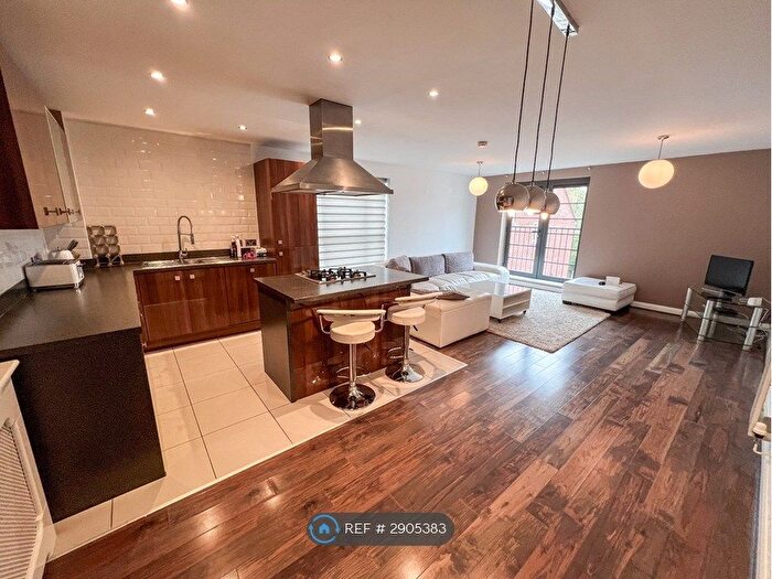 2 Bedroom Flat To Rent In Wallis Court, Leicester, LE2