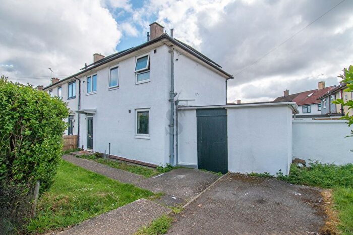 3 Bedroom Semi Detached House For Sale In Frolesworth Road, Leicester, LE3