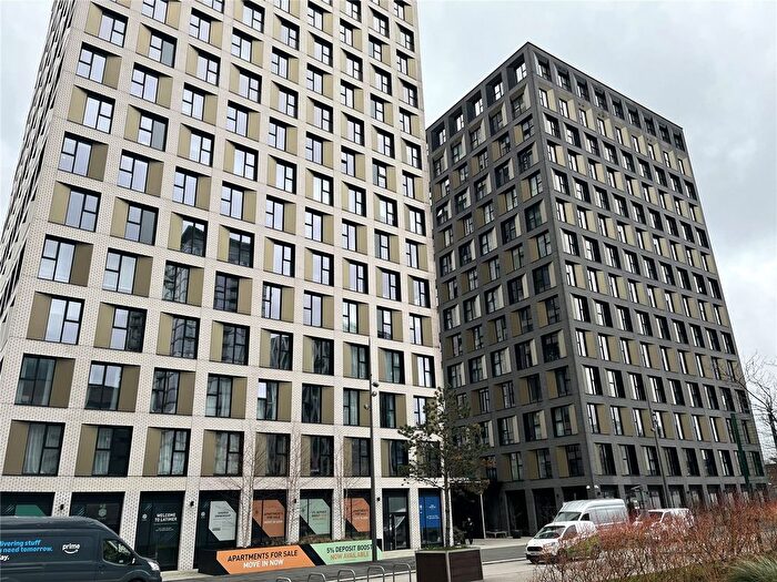 2 Bedroom Flat To Rent In High Definiton, Red, Media City, Salford Quays, M50