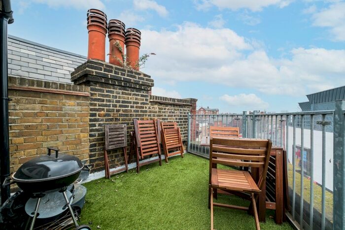 1 Bedroom Flat To Rent In Liverpool Road, London, N1