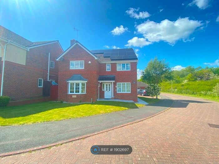 4 Bedroom Detached House To Rent In Kemble Close, Crewe, CW2