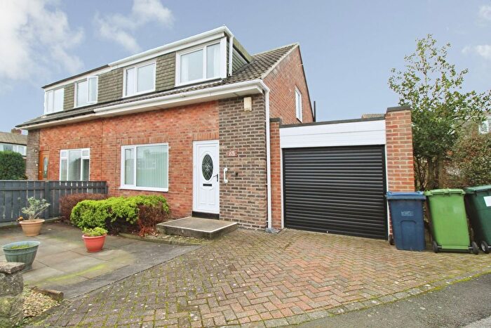2 Bedroom Semi Detached House For Sale In Holburn Walk, Ryton, NE40