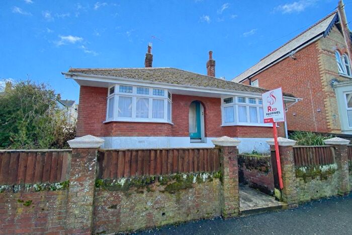 2 Bedroom Detached Bungalow To Rent In Beckford Road, Cowes, PO31