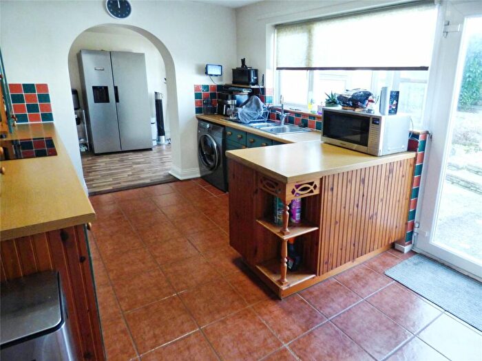2 Bedroom Semi-Detached House For Sale In Medlar Close, Hedge End, Southampton, SO30