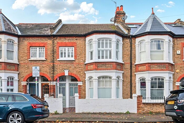 3 Bedroom Flat For Sale In Blackett Street, London, SW15